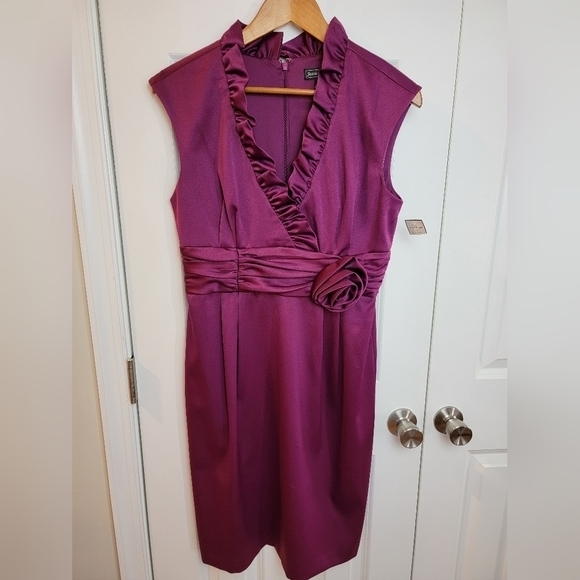 Jessica Howard Dresses & Skirts - Jessica Howard Formal‎ Eggplant Sleeveless Dress Size 10 NWT